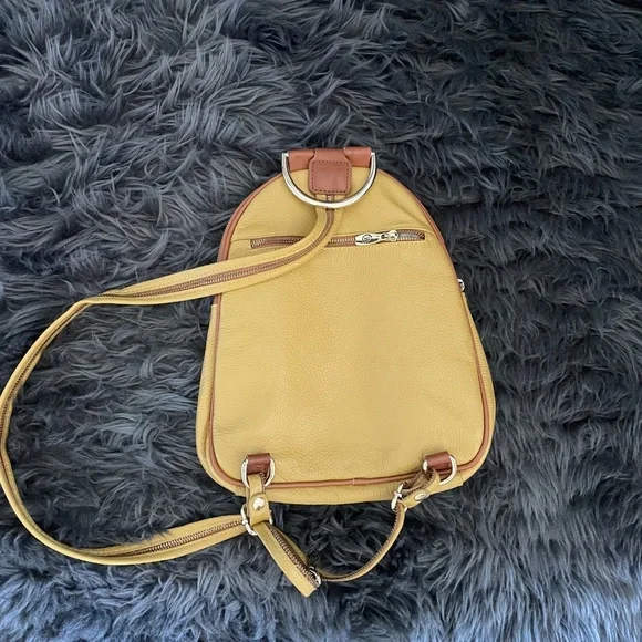 Valentina leather backpack/crossbody bag - Picture 2 of 6